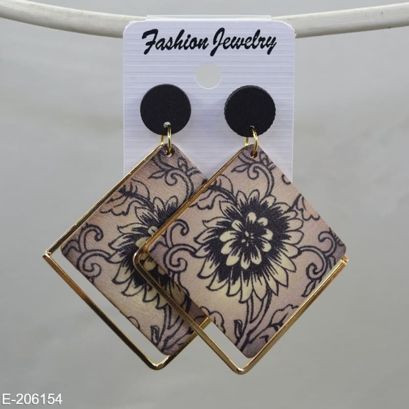 Stylish earrings