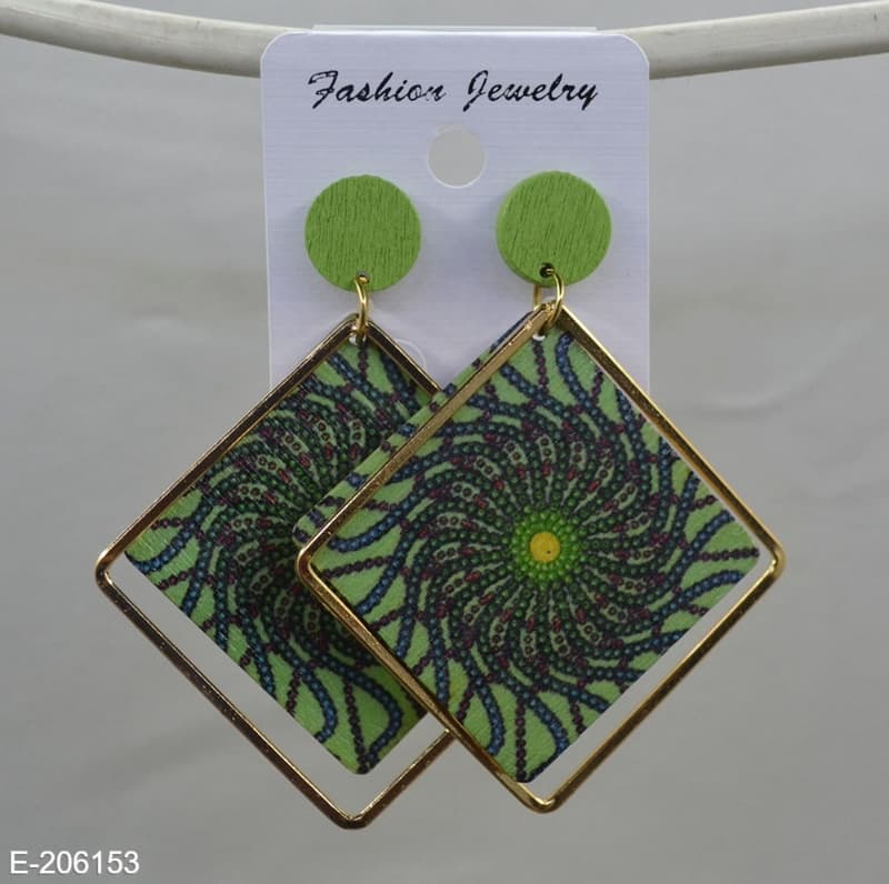 Stylish earrings