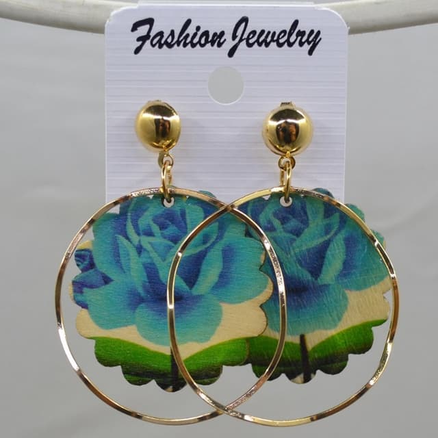 Stylish earrings