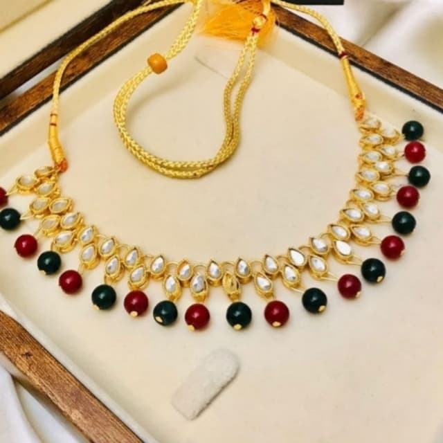 Multi colour necklace