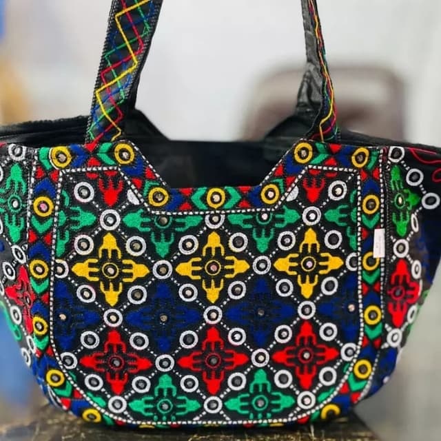 Sindhi bags vol. 1